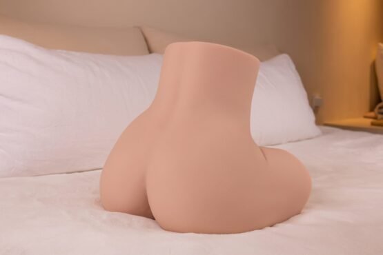 Gina Masturbator - Image 4