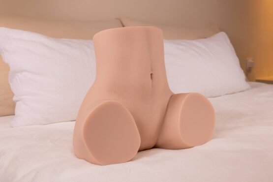 Gina Masturbator - Image 5